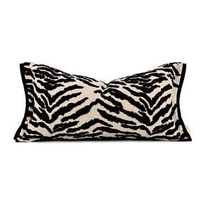 Cojín Lombar Largo para Sofá, Diseño Retro Abstracto con Estampado de Tigre, Beige y Negro, con Rayas, para Sala de Estar o Villa - Product Image 6