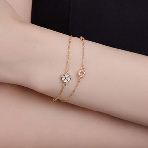 Pulsera ajustable de Plata de Ley 925 con doble capa de trébol de cuatro hojas para mujer - Product Image 2