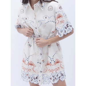 Robe Courte Femme Style Français Taille Naturelle Silhouette Évasée 100% Coton Col Rabattu Broderie Lourde Boutonnage Simple - Product Image 1