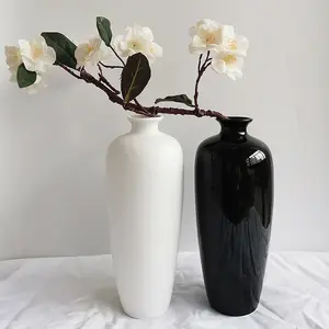 कस्टम लोगो जापानी शैली सरल घुटा हुआ काले सफेद गोल आकार इनडोर डेस्कटॉप Ikebana सूखे फूल फूलदान