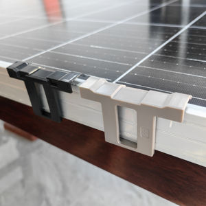 Clip de drainage et de nettoyage pour panneau solaire TOPENERGY (modèle TE-DC02) - Garantie 10 ans, matériau ASA/plastique pour installation photovoltaïque - Product Image 2