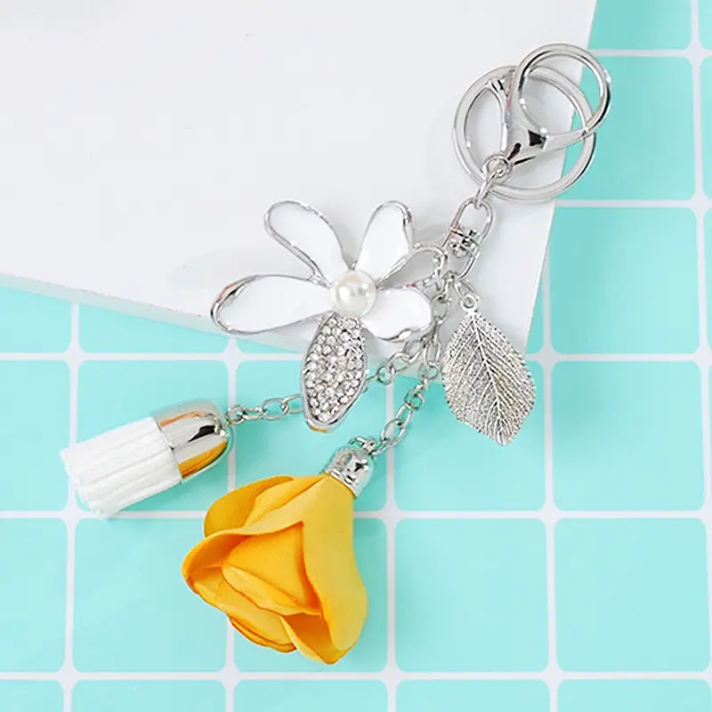 Wholesale Custom Flower Tassel Colorful Pendant Simple Delicate Keychain For Gift