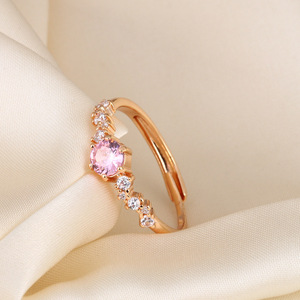 Anillo Abierto Delicado con Circonitas Rosas, Brillante, Ajustable, Minimalista, Resistente al Deslustre, Apilable, el Mejor Regalo para Ella - Product Image 1