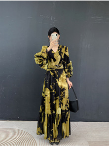 Vestido plisado Miyake estilo oficina 2026 con cuello redondo, manga trompeta, cintura fruncida y estampado, ropa occidental para mujer al por mayor - Product Image 4