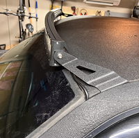 Chevrolet Ford Jeep için Özel 304 Paslanmaz Çelik Toz Boyalı Lazer Kesimli Ön Cam Tavan LED Işık Barı Montaj Braketi