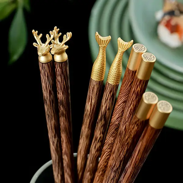 Ahşap çubuklarını Wenge çubuklarını yüksek dereceli düğün ahşap Chopstick balık kuyruğu tasarım