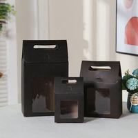 Boîtes en carton avec fenêtre et poignée pour cadeau et gâteau Impression de feuille d'or offset Carton enduit sûr pour les aliments