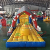 Parc aquatique gonflable géant pour adultes, jeux aquatiques, parcours d'obstacles, combinaison de jeux sportifs