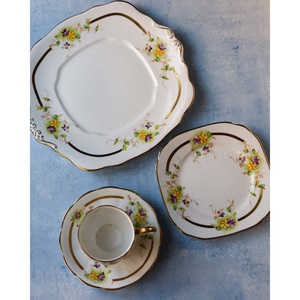 Tasse à thé en porcelaine anglaise personnalisable de 200 ml avec motif floral classique de violettes pour le thé et le café, pour les boissons et les promotions - Product Image 6