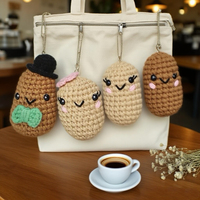 Kit de crochet DIY : Famille de pommes de terre en crochet mignonnes et habillées, idéal pour débutants, avec fil tubulaire en peluche, pour la décoration intérieure et comme cadeau.