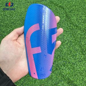 Vente en gros de protège-tibias de football personnalisés Protège-tibias de football Protège-tibias de football par sublimation - Product Image 4