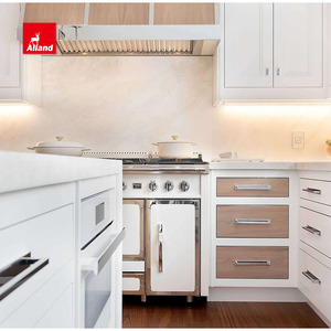 Masterful xa hoa pieced đá cẩm thạch và Walnut đảo lõm tủ bếp với gia vị dovetails và đánh bóng dải kim loại mui xe - Product Image 6