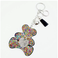 Porte-clés multicolore en forme d'ours, best-seller, pour sacs et voitures, ornement scintillant entièrement en strass avec pompons
