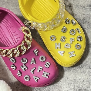 Calzature personalizzate 2022 New Trend clog charm soft PVC clog Gibz abbellimenti personalizzati logo style color strass tipo di lettera - Product Image 2