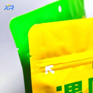 Feuille d'aluminium personnalisée en usine Fouch Stand up sac en plastique étanche à l'humidité fermeture éclair sac d'emballage Mylar Ziplock sac d'emballage - Product Image 4
