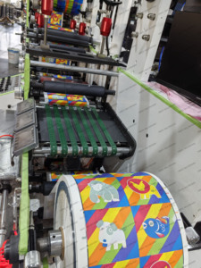 Máquina de impresión de etiquetas flexográficas Máquina de impresión de Etiquetas adhesivas con troquelado Máquina de impresión de etiquetas de plástico para embalaje - Product Image 5