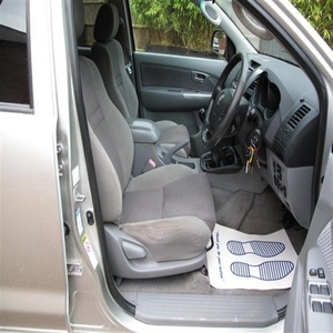 Toyota Hilux usado (2011/16) 3,0/171 4WD (2010 PS) Invincible D/Cab PickUpVan en venta - Product Image 4