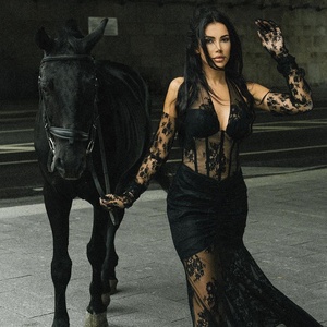 OUDINA Nuovi Arrivi: Abiti Sexy <span class=keywords><strong>Trasparenti</strong></span> con Maniche a Guanto, Vestito Elegante <span class=keywords><strong>da</strong></span> <span class=keywords><strong>Sera</strong></span> con Collo Halter in Pizzo per Donna - Product Image 4