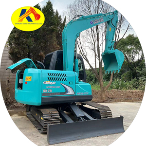Excavatrice sur chenilles Kobelco SK75 pour travaux de terrassement, d'aménagement paysager et d'utilité publique, excavatrice hydraulique compacte - Product Image 1