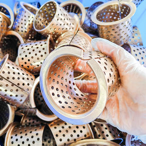 جلبة برونزية FB092 آمنة وسهلة التركيب، مناسبة للأجزاء الدوارة والمتذبذبة، تتحمل الأحمال المتوسطة، تحتوي على فتحات للزيت. - Product Image 2