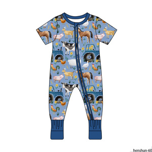 Venta al por mayor de mameluco impreso en color de bambú para bebés pequeños con cremallera para niños y niños - Product Image 1