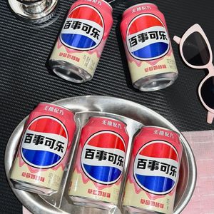 Nouvelle saveur de milkshake à la fraise, soda cola sans sucre, 330 ml - Product Image 1