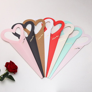 Boîte à fleurs en forme de cœur Josi Single Rose avec poignée en forme de pêche, mini boîte en papier, bouquet de fleurs en forme de cœur, boutique de fleurs - Product Image 1