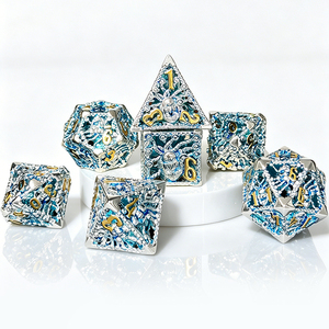 ชุดลูกเต๋าโลหะลายฉลุสำหรับเกม Dungeons & Dragons TRPG - Product Image 2