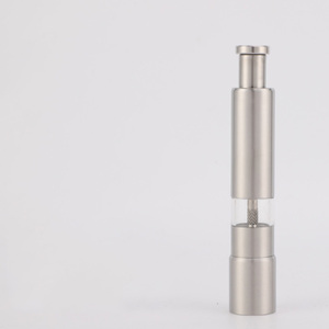 Moulin à poivre manuel portable en acier inoxydable, broyeur d'épices, de sel et de poivre pour l'assaisonnement en cuisine - Product Image 4