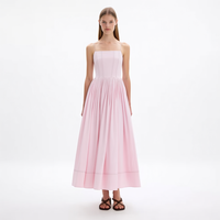 Robe longue plissée rose poudré à col carré et bretelles spaghetti, corsage structuré, taille froncée, coupe trapèze, sur mesure, vente en gros pour femmes