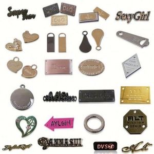 Étiquettes métalliques personnalisées de haute qualité, multicolores, avec logo artisanal, en alliage, faites à la main, pour vêtements et accessoires - Product Image 3