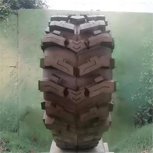 Nouveaux pneus radiaux LT 285/65R18 à haute traction, résistants aux températures élevées, pour utilisation sur le sable, la roche et les terrains accidentés - Product Image 1