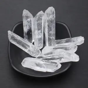 Naturale raw originale trasparente di quarzo grezzo ghiaia unico punto bianco striscia di cristallo