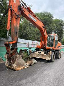 Excavatrice multifonctionnelle sur chenilles originale de la Corée DOOSAN DH210W-7 Hyundai à haut rendement en bon état d'occasion en vente - Product Image 2