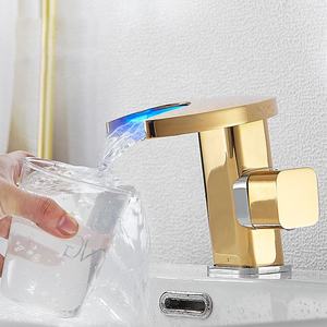 Grifos Mezcladores <span class=keywords><strong>de</strong></span> Lavabo <span class=keywords><strong>de</strong></span> Lujo <span class=keywords><strong>de</strong></span> Latón Dorado Eléctricos <span class=keywords><strong>de</strong></span> un Solo Orificio para Montaje en Cubierta con Diseño Moderno, Válvula <span class=keywords><strong>de</strong></span> Cerámica y <span class=keywords><strong>Cascada</strong></span> LED - Product Image 3