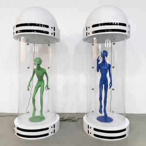 Escultura de Alienígena de Resina Personalizada, Instalación Artística en Tubo de Ensayo, Decoración de Museo, Coleccionable de Ciencia Ficción - Product Image 1