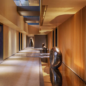 Meubles d'hôtel urbain de type boutique OEM ODM, ensemble de chambre à coucher, lit king size blanc, table de chevet pour chambre d'hôtel moderne - Product Image 2