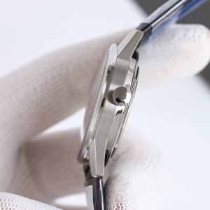 Relojes Mecánicos de Alta Calidad con Correas Negras - Product Image 4