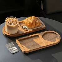 Plateau de service en bois artisanal à deux compartiments pour collations, apéritifs et boissons - Design moderne