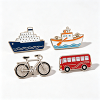 Épinglette en émail dur avec motif bateau pour le thème du transport en bus, plaquée or, impression UV, style animalier
