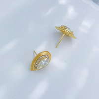 Orecchini a perno Whisper Fashion Halo a goccia con taglio a pera in oro giallo 18K con diamanti coltivati in laboratorio, orecchini a lobo piatti, orecchini in oro