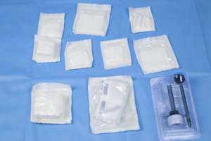 ضمادات طبية معقمة غير سامة وغير أيونية وغير مسببة للحساسية، ماصة للسوائل، مصنوعة من القطن 100٪ غير المنسوج، مربعة الشكل، من الفئة الأولى بشهادة CE - Product Image 5