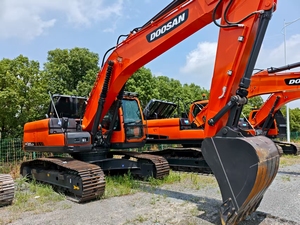 รถขุดตีนตะขาบ Doosan DX225LCA ขนาด 22 ตัน รถขุดนำเข้าจากเกาหลีแท้ Doosan dx225 รถขุดไฮดรอลิกสำหรับงานก่อสร้าง พร้อมใบรับรอง CE - Product Image 1