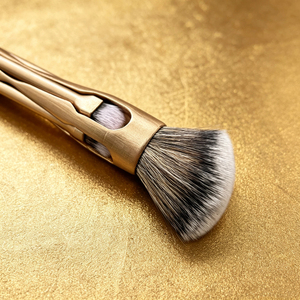 Ensemble de pinceaux de maquillage magnétiques 10-en-1, poils synthétiques sans cruauté, pinceau correcteur avec étui de voyage personnalisé - Product Image 3