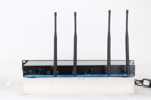 200 метр истинное разнообразие UHF одноканальный 2x100 многочастотный беспроводной микрофон D-9500 - Product Image 4