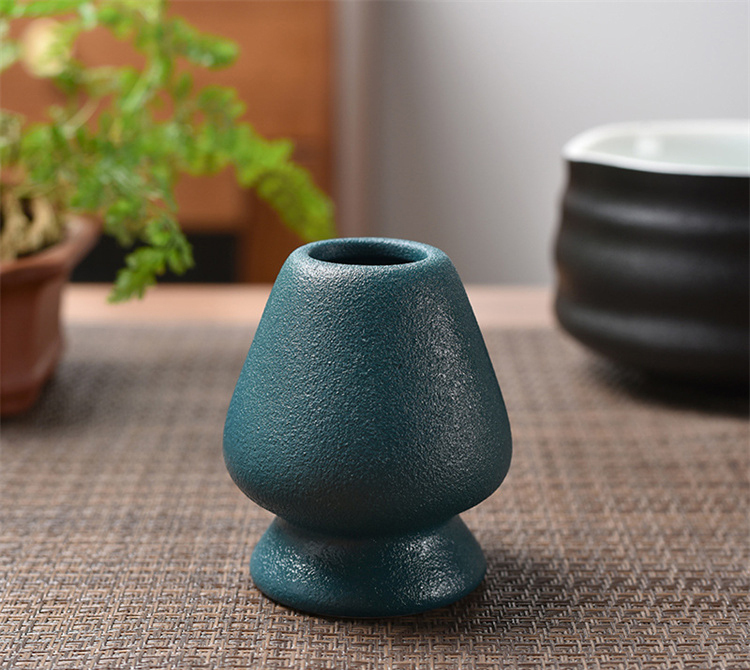 Black pottery green