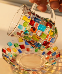 Ensemble de tasses et soucoupes en verre réutilisables, écologiques, de luxe moderne, peintes à la main, style tissé à carreaux colorés, pour le café/le whisky, usage professionnel - Product Image 3