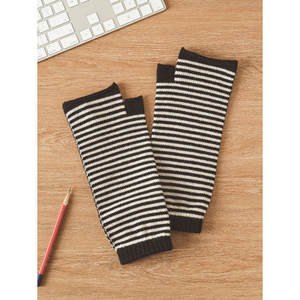 เครื่องอุ่นแขนสีดำหลากสีอุปกรณ์ป้องกันมะเร็งทันสมัย - Product Image 1