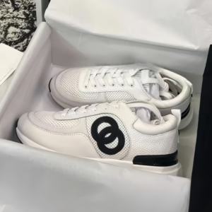 2026 New Luxury Casual Designer Walking Shoes Original High Quality Men's and Women's Fashion Sports Running Shoes <b>Sneakers</b> - Product Image 2