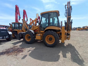Chargeuse-pelleteuse 388H 388T de 2,5 tonnes avec godet de 1,2 m³ et capacité de rétrocaveuse de 0,3 m³ en promotion - Product Image 2